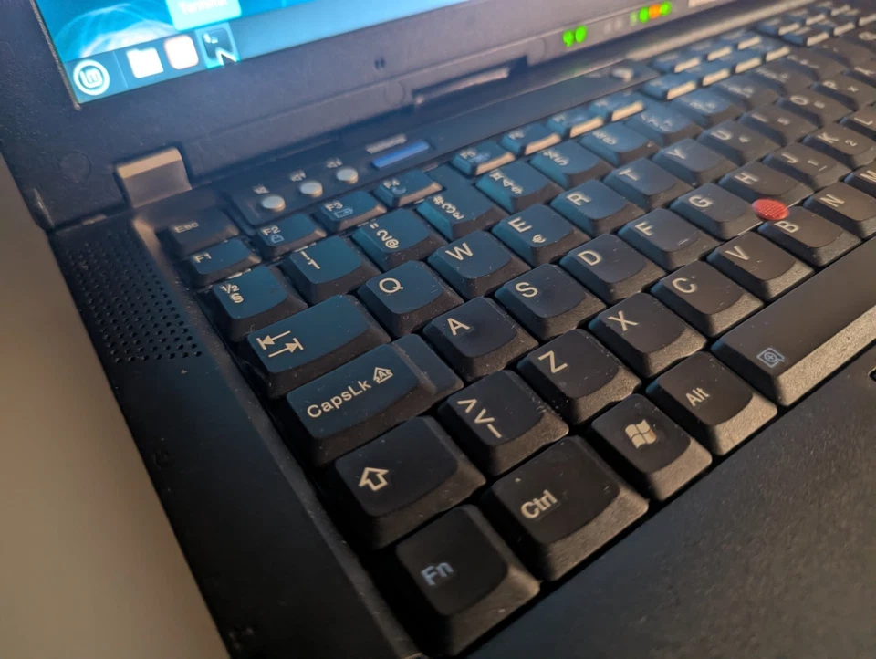 Portátil Lenovo Thinkpad T400, Intel Core 2 Duo 2.267GHz, 128gb SSD, 4GB RAM - Imagen 4 de 4