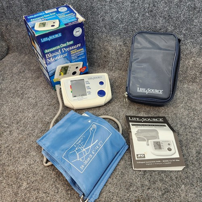 #ad Life Source UA 767 Plus blood pressure monitor Medium cuff battery operated $29.99