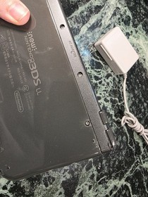 New Nintendo 3DS XL Console English US  Version TESTED Bundle *Has Wear* 