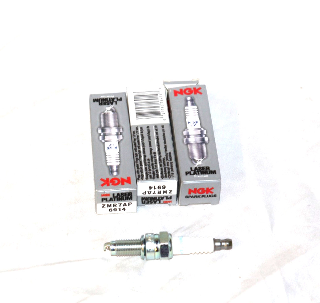 NEW NGK  ZMR7AP  Spark Plugs  Quantity  3