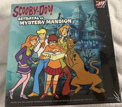 Avalon Hill Scooby Doo in Betrayal at Mystery Mansion Official Scooby Doo [NEW]