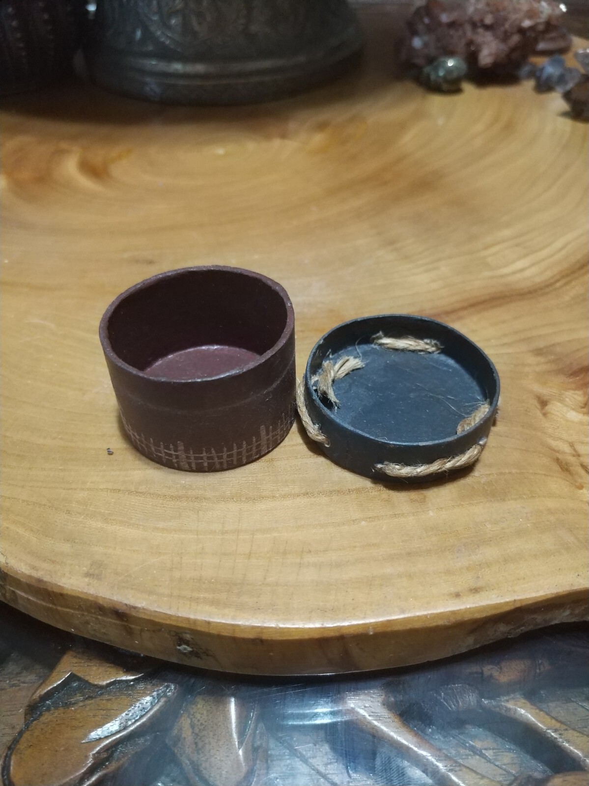 Vintage handmade handpainted dollhouse miniature hat box with