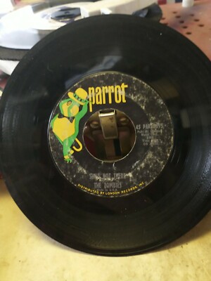 The Zombies , She's Not There / You Make Me Feel So Good, 45 Parrot 9695 cleaned