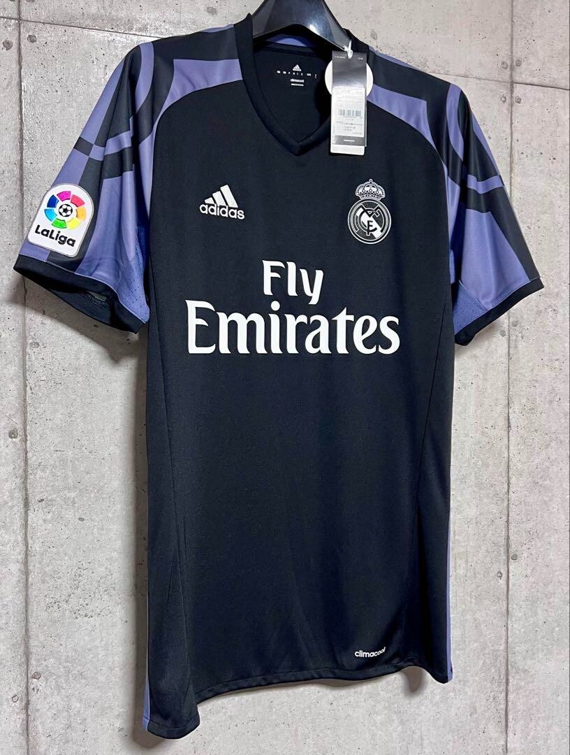 【新品/タグ付き】16/17レアル・マドリード♯7C・ロナウド【Lサイズ】3rd 新品/タグ付き】16/17レアル・マドリード♯7C・ロナウド【L