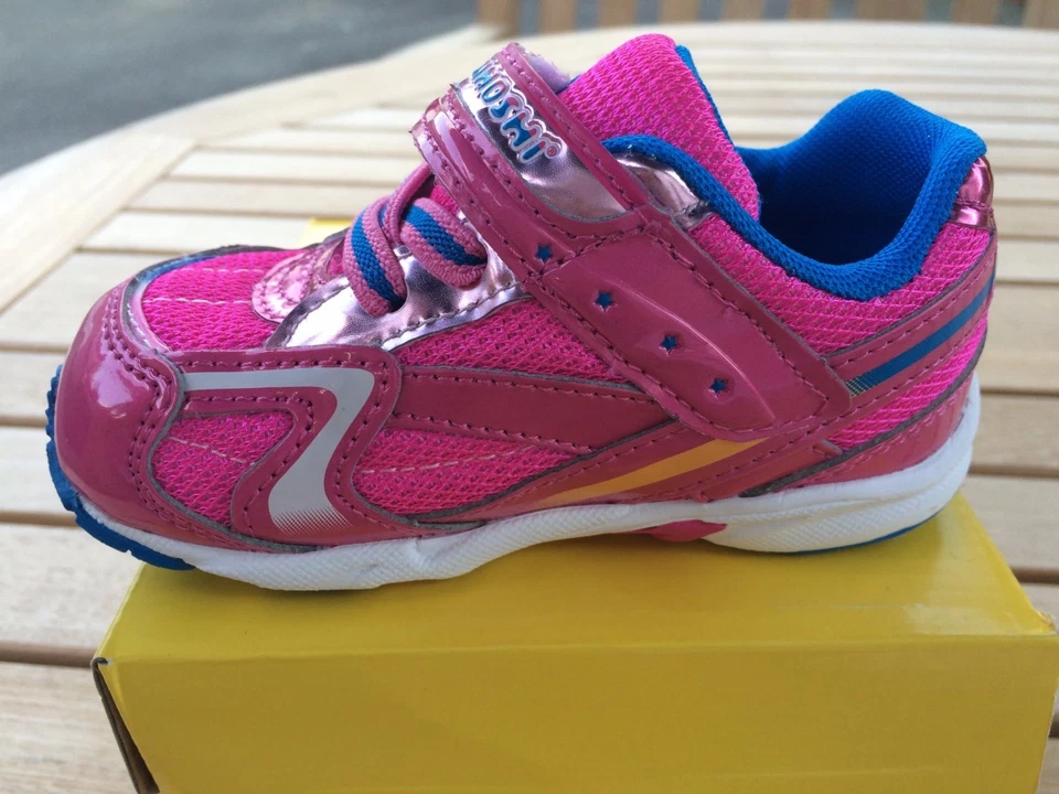 Zapatillas deportivas TSUKIHOSHI sin ataduras fucsia SUAVES para niñas pequeñas talla 6 1/2 M Foto 2 de 3