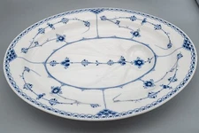 Royal Copenhagen Blue Fluted Half Lace 636 Turkey Meat Platter w/ Well 17 5/8"