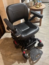 GOLDEN TECHNOLOGIES BuzzAround CarryOn Folding Power Chair Model