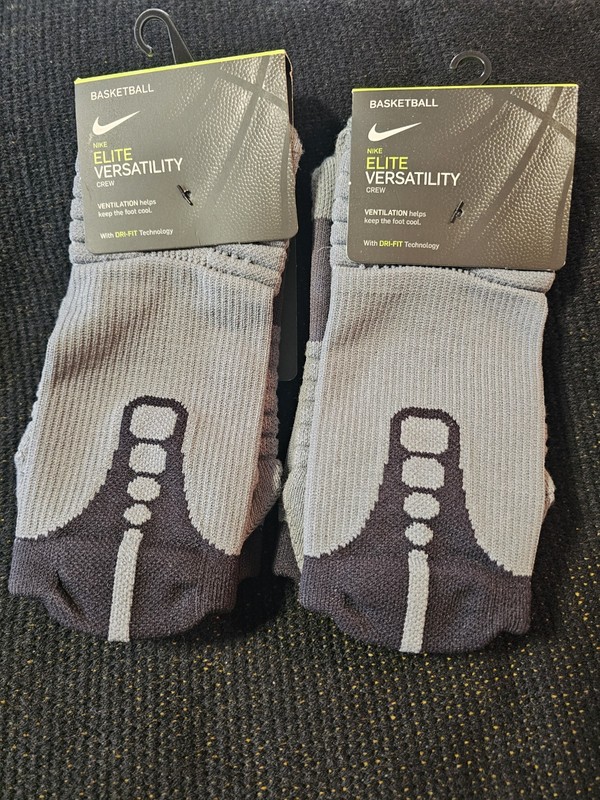 New Nike Elite Socks  Dri-Fit Basketball Crew Men 8-12 Gray/Black 2 Pair