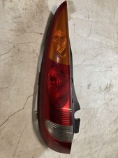 NISSAN ALMERA TINO V10 Rücklicht hinten links 89304090 2.20 Diesel 28381703