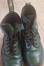 Dr. Martens Herren Kampf-Stiefel Leder grün ...