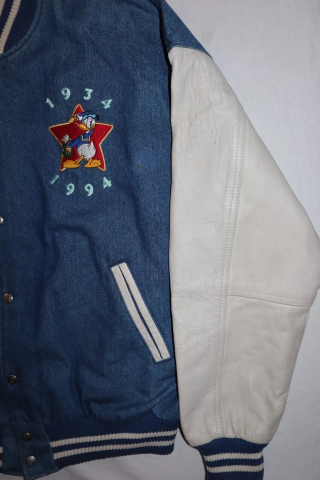 Chaqueta Universitaria Denim DONALD DUCK 60º ANIVERSARIO DISNEY STUDIOS Talla L EE. UU. DE COLECCIÓN Foto 2 de 4