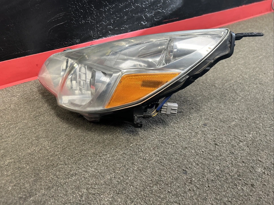 Conjunto de faros izquierdos con bisel cromado Subaru Outback 2013-2013 Foto 2 de 4