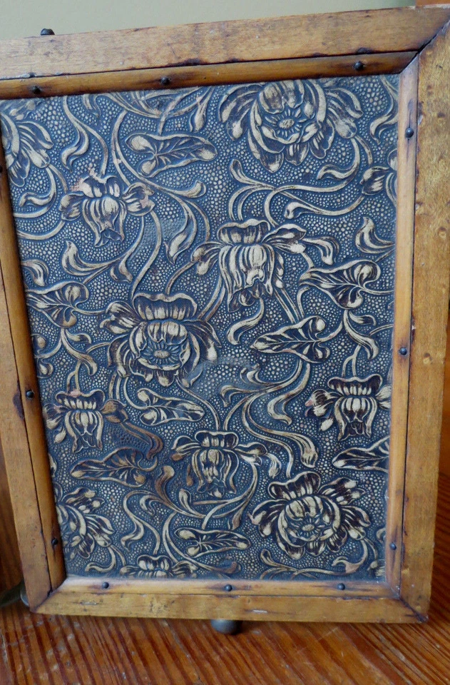 ART NOUVEAU TRIPLE FOLDING OAK FRAME MIRROR BEVELED GLASS with FLOWERS POPPIES - Image 3 of 4