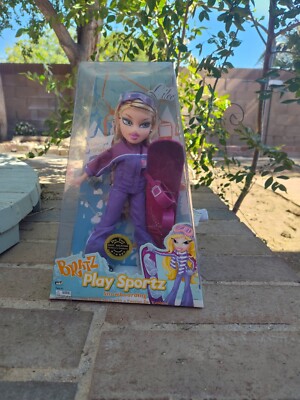 Bratz Doll Play Sportz Snowboarding Lilee w/ Snowboard New Bratz Fashion Doll