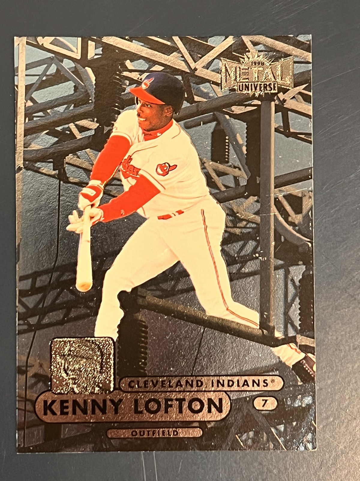 1998 Metal Universe #44 Kenny Lofton - Cleveland Indians