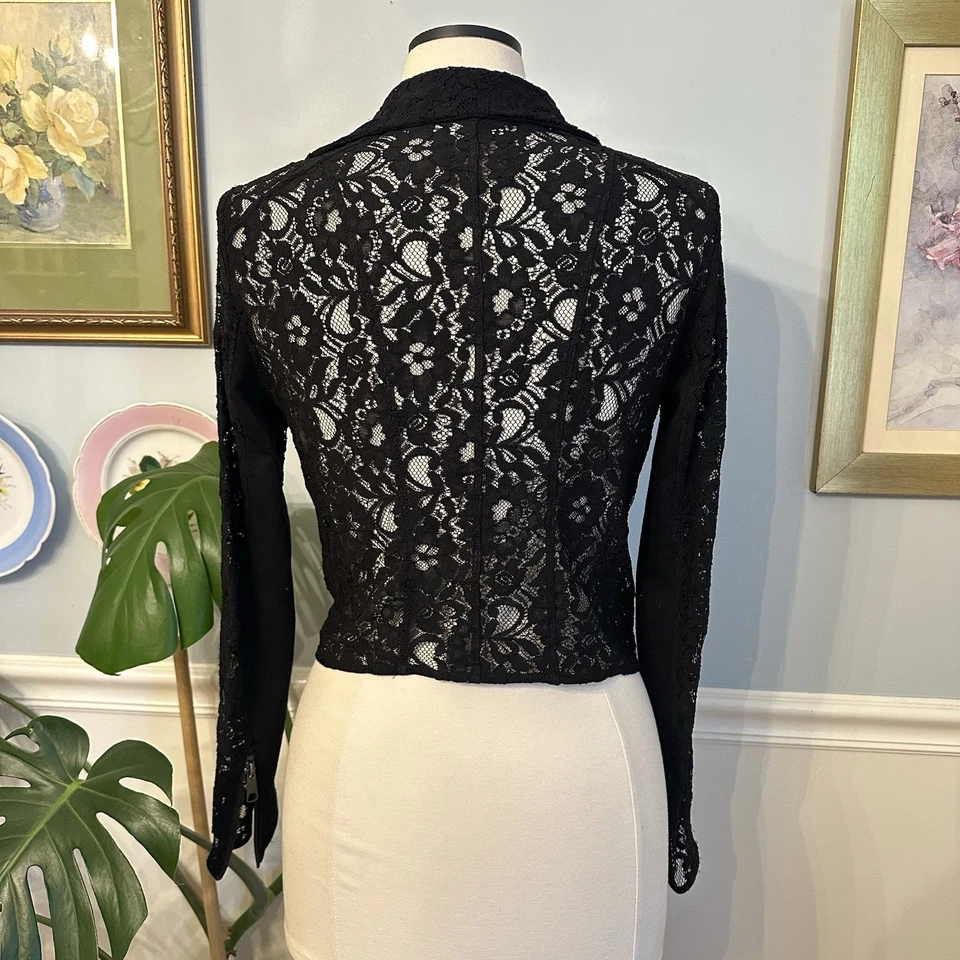 Blazer corto de encaje negro Guess pequeño Moto Rave fiesta ropa de calle Baddie Indie Foto 4 de 4