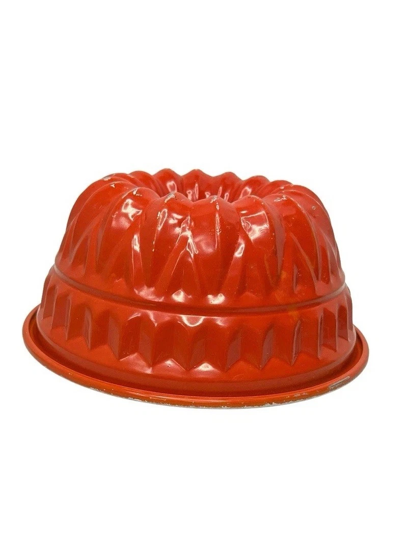 Vintage Red Tin Bundt Cake Mold Fluted Bundt Ring Bakeware Pan