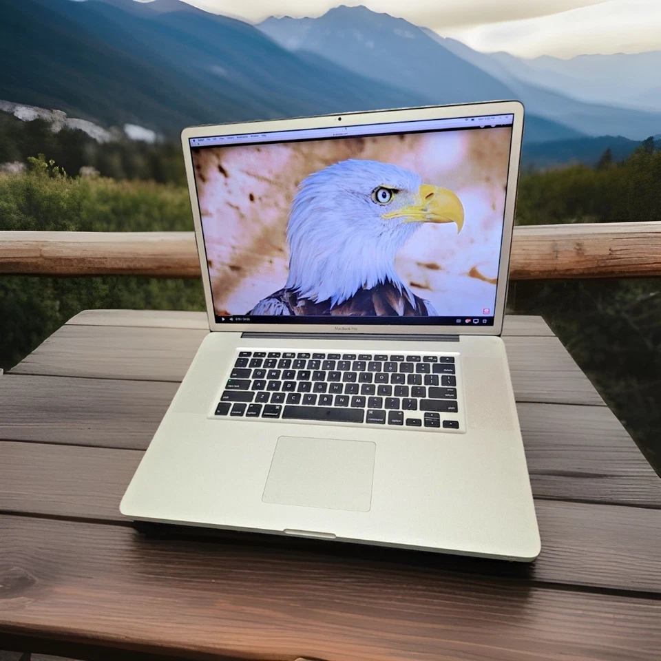 Macbook Pro modificado 17'' QUAD Core i7 3.4GHz 16GB 4TB SSD 4 AÑOS DE GARANTÍA Foto 2 de 4