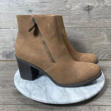 American Rag Boots Womens 9 Brown Leather Zip  Up Bootes Heels Block Comfort New