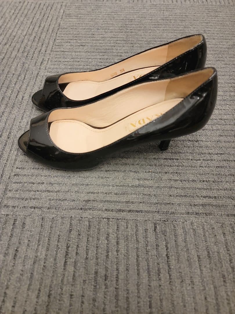 PRADA Women's Pumps Open-Toe Size:35.5/JP:22.5 Patent Leather Black 135158K Auth thumbnail 4