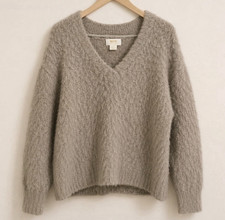 Maeve Gray V-Neck Knit Pullover Sweater Merin...