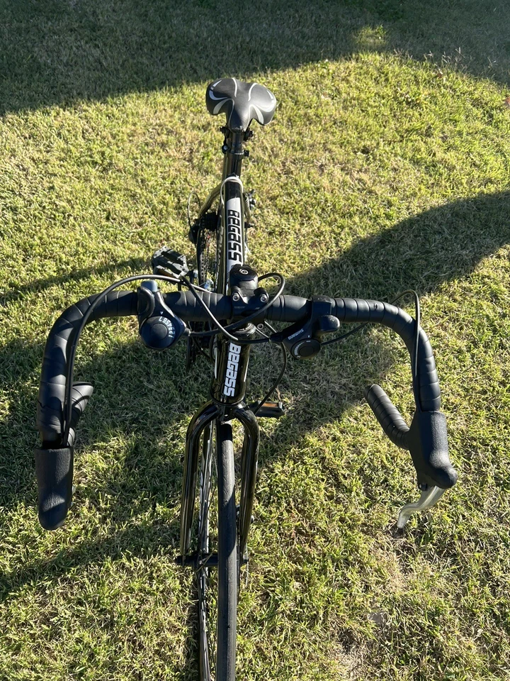 Bicicleta de Carretera Begasso Shimanos Aluminio Suspensión Completa 21Velocidades Frenos de Disco 700c EE. UU. Foto 4 de 4