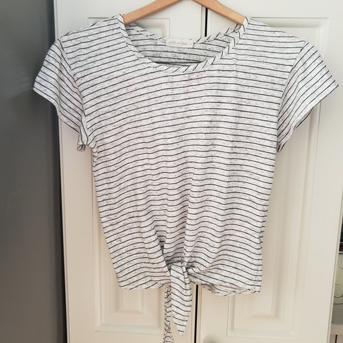 Pebble & Stone Striped Tie Front Women's Size Medium Gray Dressy Top Made in USA