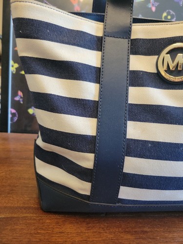 MICHAEL KORS FULTON CANVAS STRIPED MED TOTE SHOULDER BAG NAVY AUTHENTIC - Picture 2 of 17