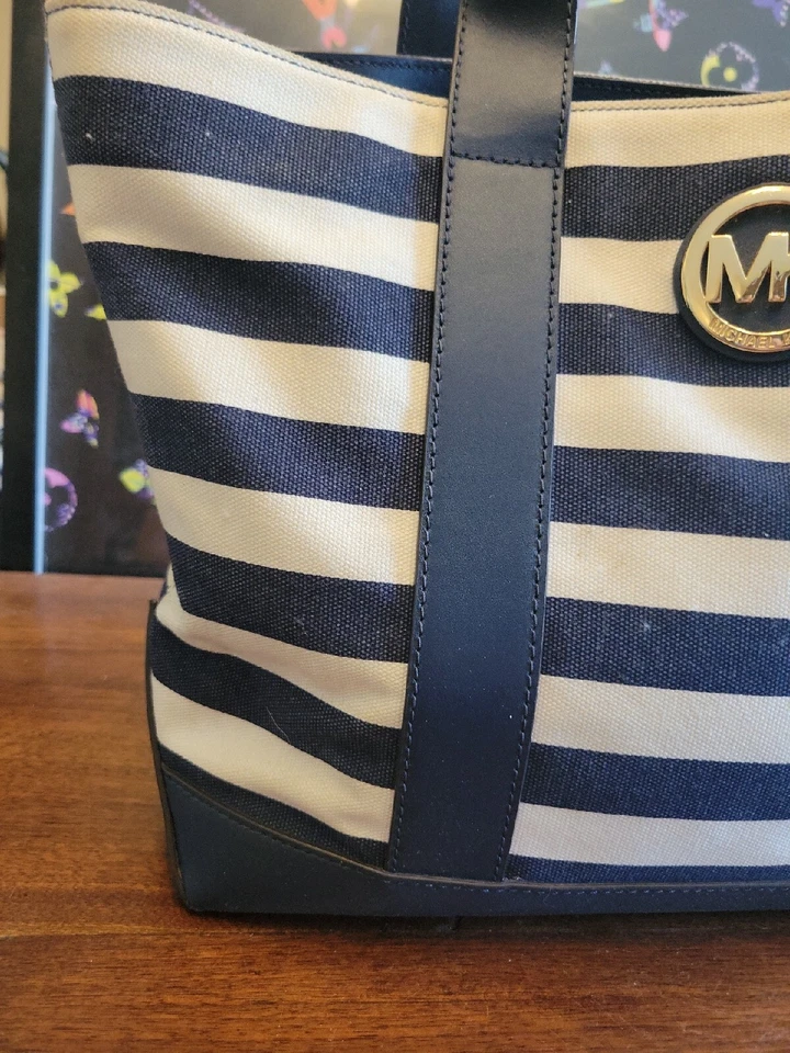 BOLSO DE HOMBRO MICHAEL KORS FULTON CANVAS STRIPED MED TOTE BOLSO DE HOMBRO AZUL MARINO AUTÉNTICO Foto 2 de 4