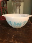 Vintage Pyrex Amish Butterprint  1.5 Pint Cinderella Mixing Bowl #441