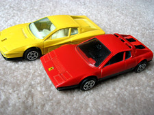 2 Burago Ferraris Testarossa 512bb Italy 143