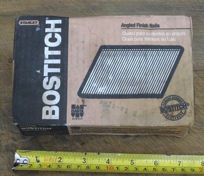 BOSTITCH FN1524 FINISH NAIL 1 1/2'' 15 gauge 28 degree GALVANIZED BOX 3655