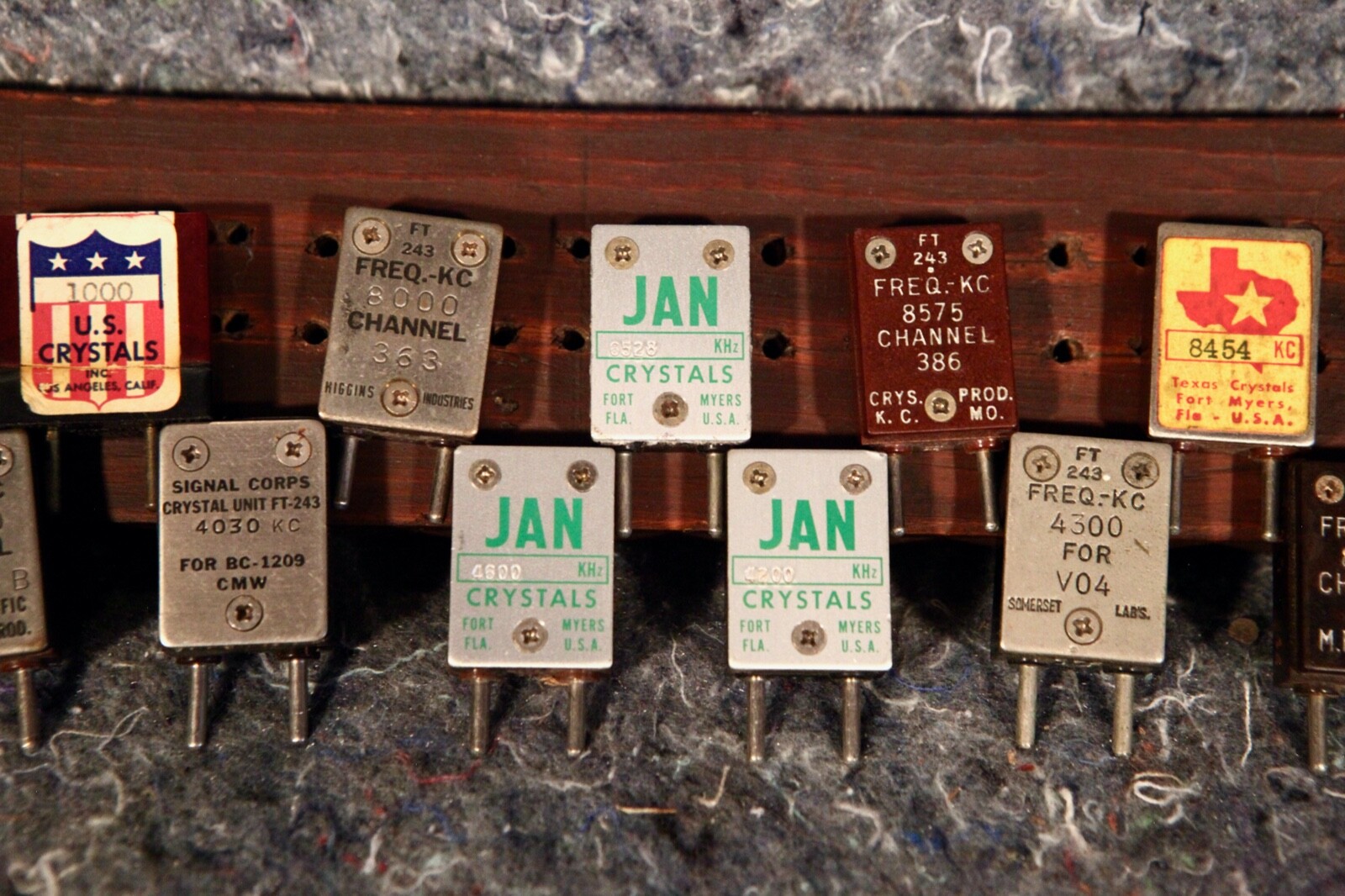 VINTAGE Radio Crystals, Mixed Lot of 15, Multiple frequencies, Some Military eBay