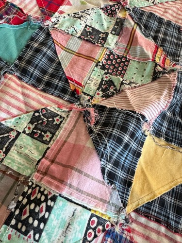 QUILT FROM LATE 1800'S EARLY 1900'S PATCHWORK (87X 73.5) - Picture 13 of 13