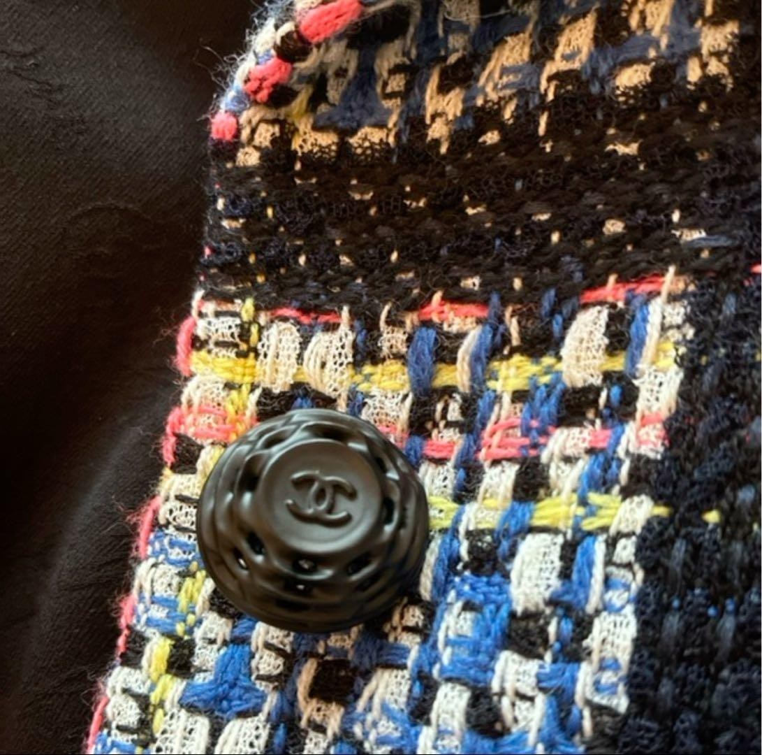 Authentic Elegant Chanel Jacket Crafted Multicolo… - image 8