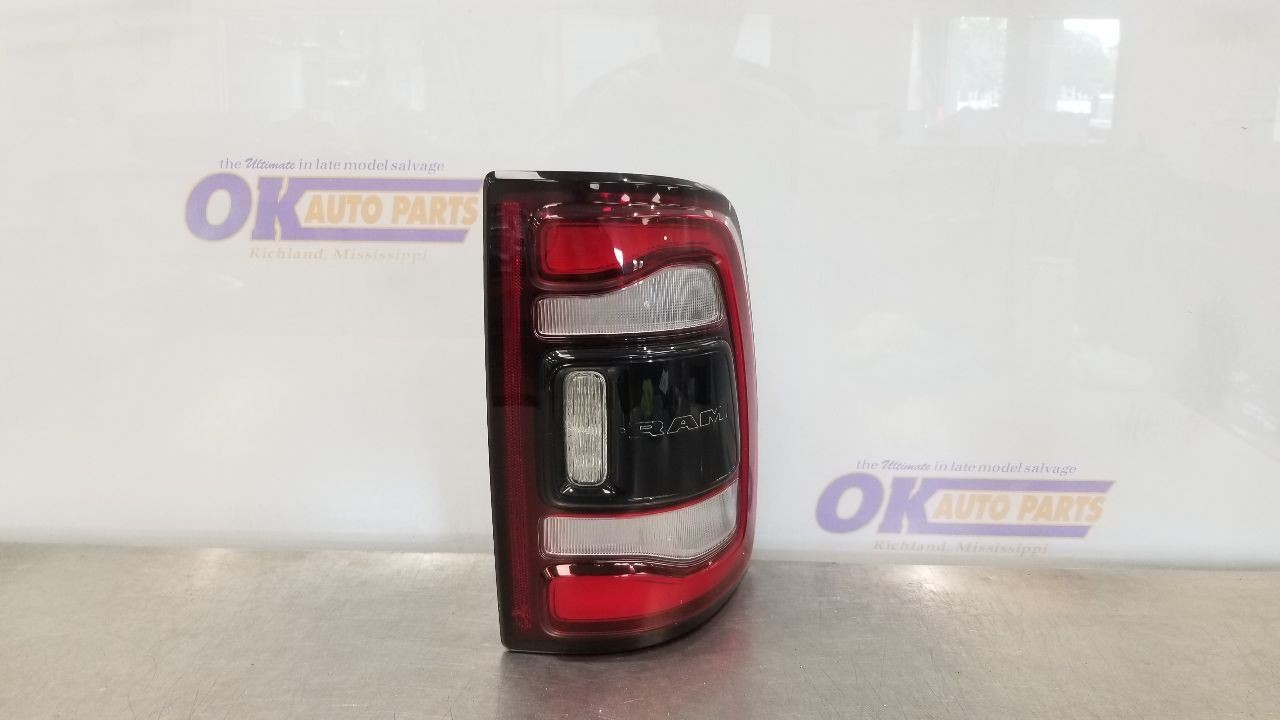 24 DODGE RAM 2500 TAIL LIGHT TAIL LAMP PASSENGER LED BLACK TRIM NON BLIND SPOT