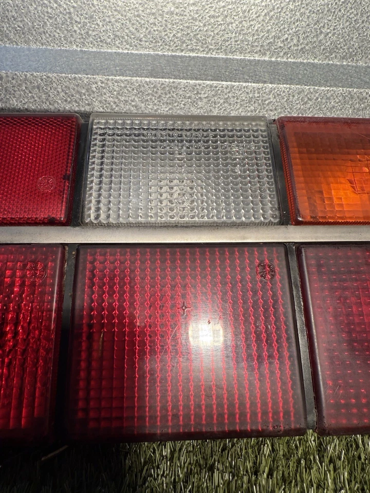 Luz trasera derecha pasajero pasajero Volvo 740 760 1984-1989 OEM Foto 3 de 4