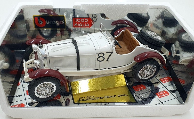 burago Mercedes Benz 1/18スケール 2台セット