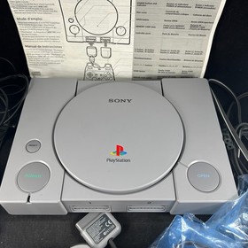 SONY PLAYSTATION 1 PS1 GAMING SYSTEM CONSOLE W/ CONTROLLER WIRES & MANUAL TESTED
