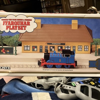 Thomas The Tank Engine & Friends Ffarquhar Playset Dented Box ERTL Gold Rail 