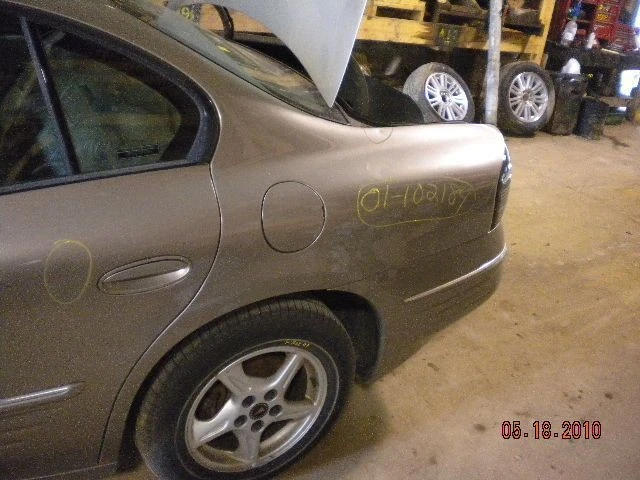 Corner/Park Light Fog-driving Bumper Mounted Fits 99-05 MONTANA 9798457 - Image 2 of 4