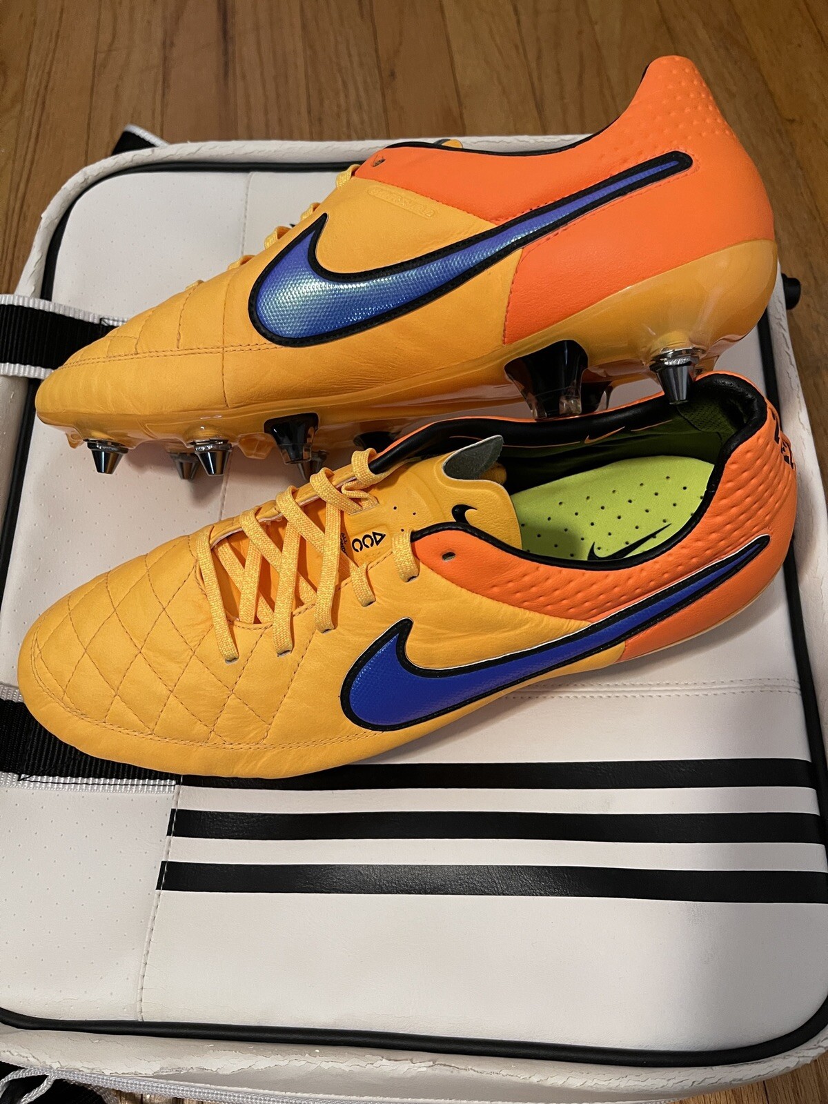 nike tiempo 10.5