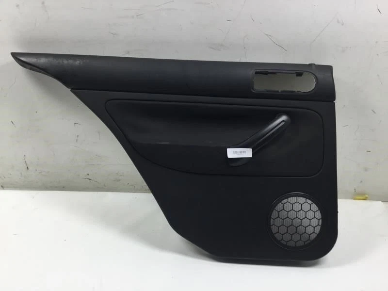 Volkswagen Jetta 2004 sedán puerta trasera izquierda moldura panel OEM+ Foto 4 de 4