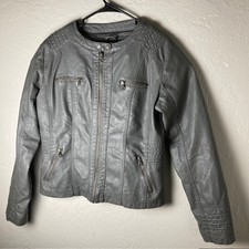 Lock & Love Faux Leather Short Gray Jacket. 4 Zippered Pockets. Very Warm.