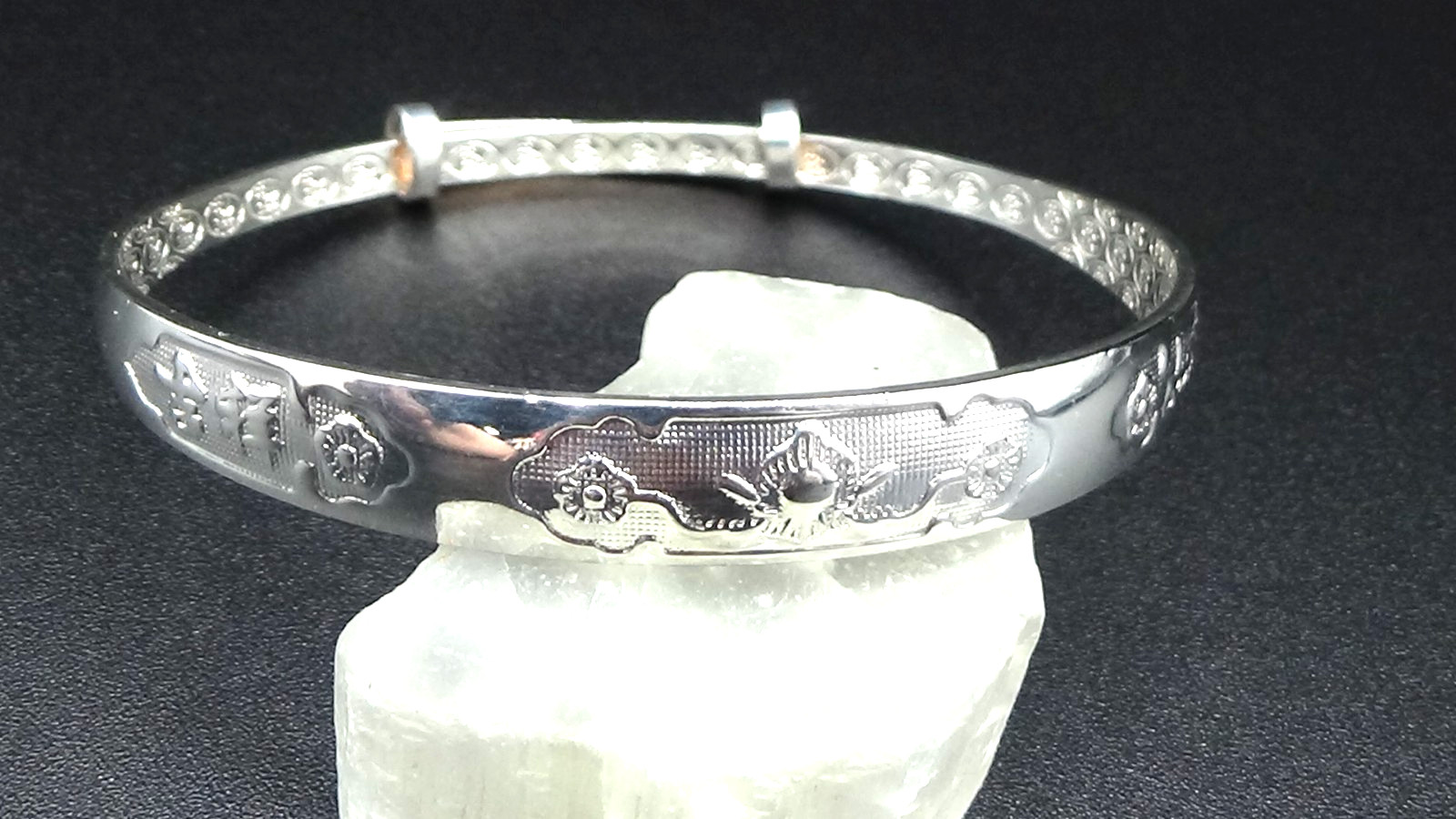 925 Sterling Silver Bangle Bracelet, Engraved Flowers & Asian Lettering Design