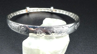 925 Sterling Silber Armreif Armband, gravierte Blumen & asiatisches Schriftzug Design