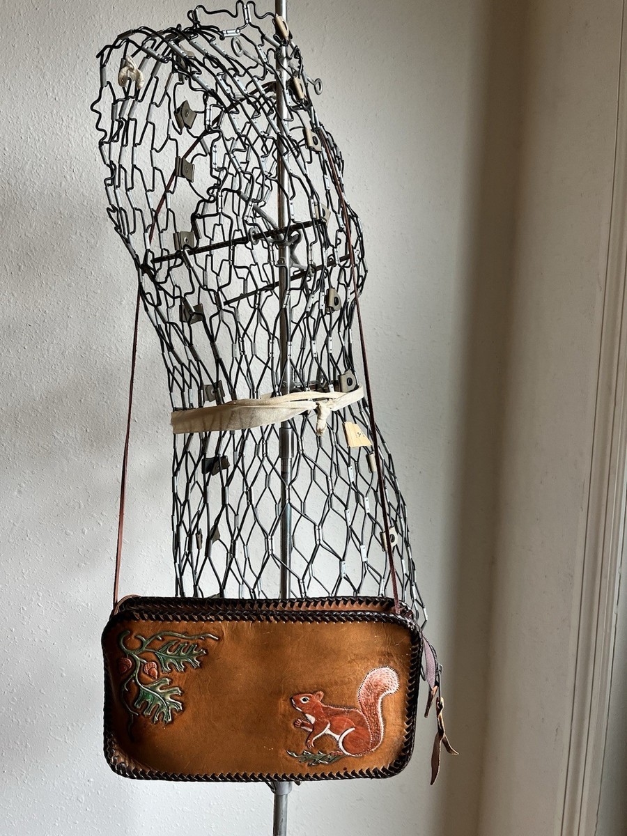 Vintage Tooled Leather Squirrel Purse Oak Acorn Whipstitch Folk Art Crossbody View 5