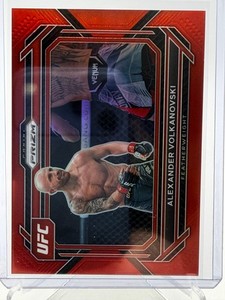 2023 Panini Prizm UFC Red #36 Alexander Volkanovski /199
