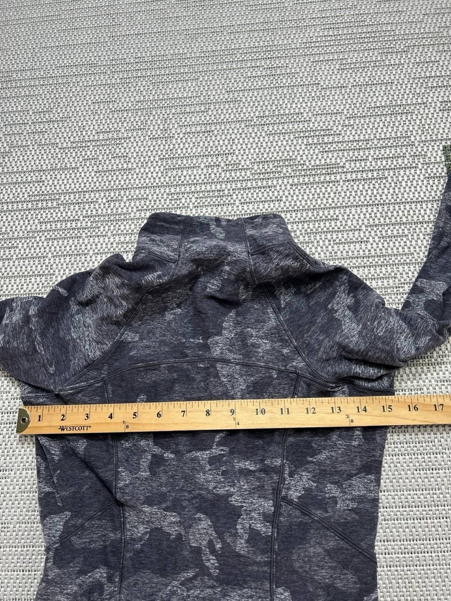 Lululemon Outrun The Elements Jacket Womens 4 Gray Camouflage Half Zip  View 4