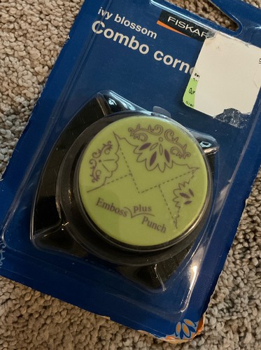 Fiskars Corner Combo Emboss & Punch - Ivy Blossom - New Unused - Picture 3 of 3